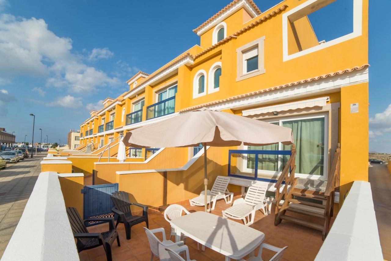 Apartamentos Arenas Blancas De Cotillo Vista Mar Exterior photo